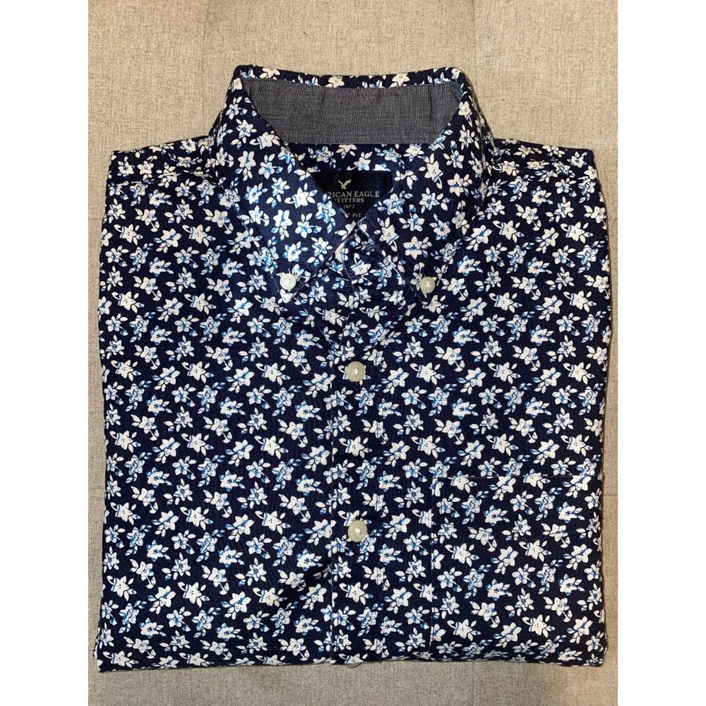 American eagle button down
